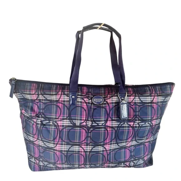 Coach Getaway Nylon Packable Extra-Large Weekender - Picture 7 of 15